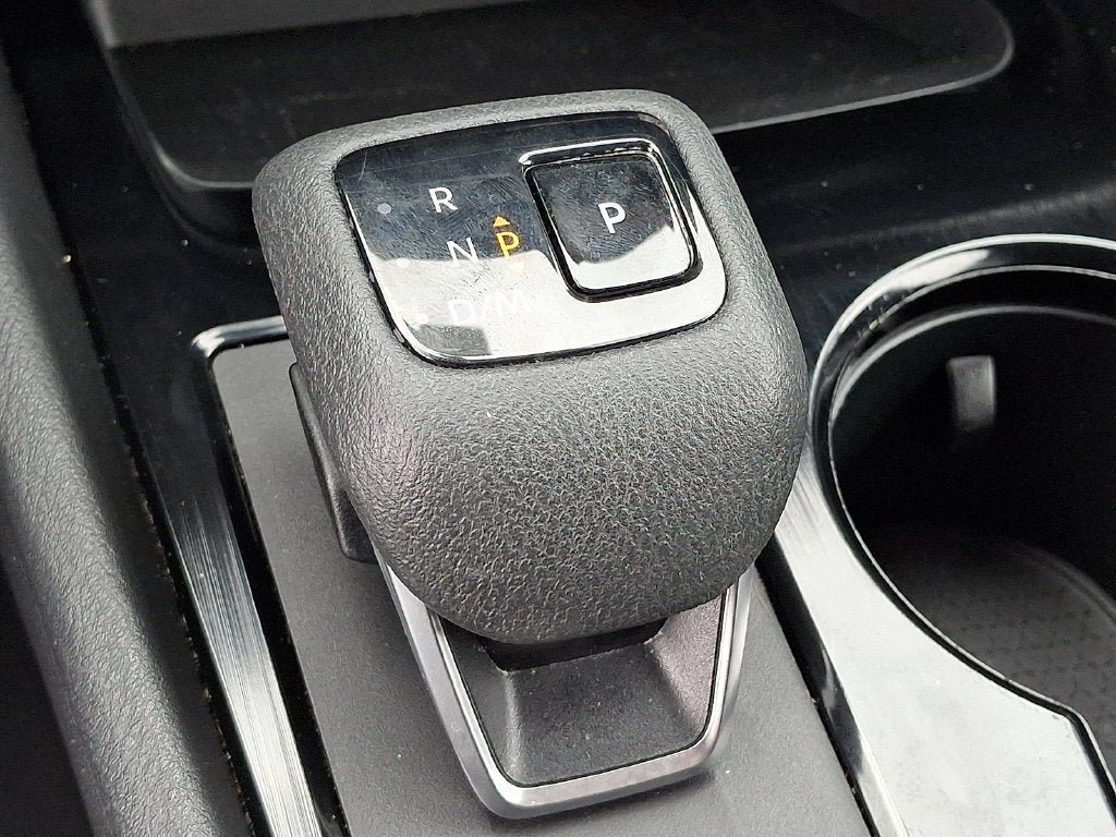 Used 2025 Nissan Rogue SV AWD/4WD image 14