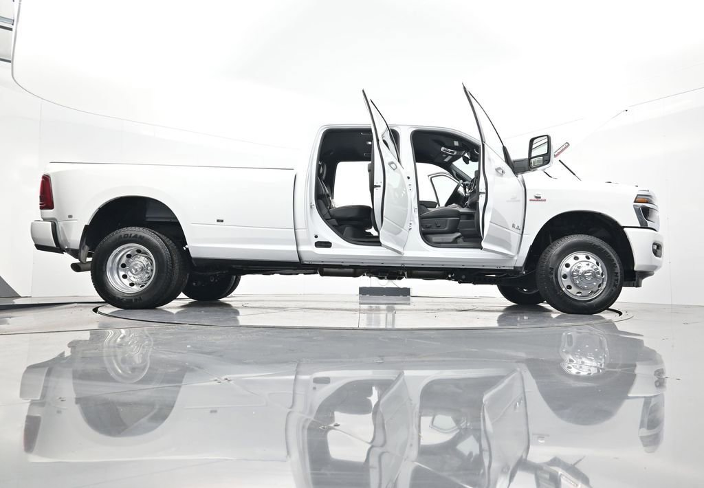New 2026 RAM 3500 Laramie image 44