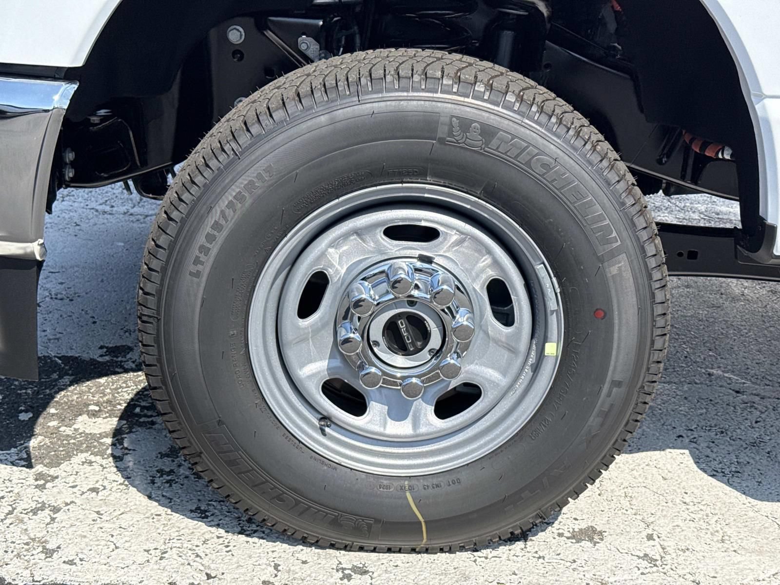 New 2026 Ford F250 XL AWD/4WD image 9