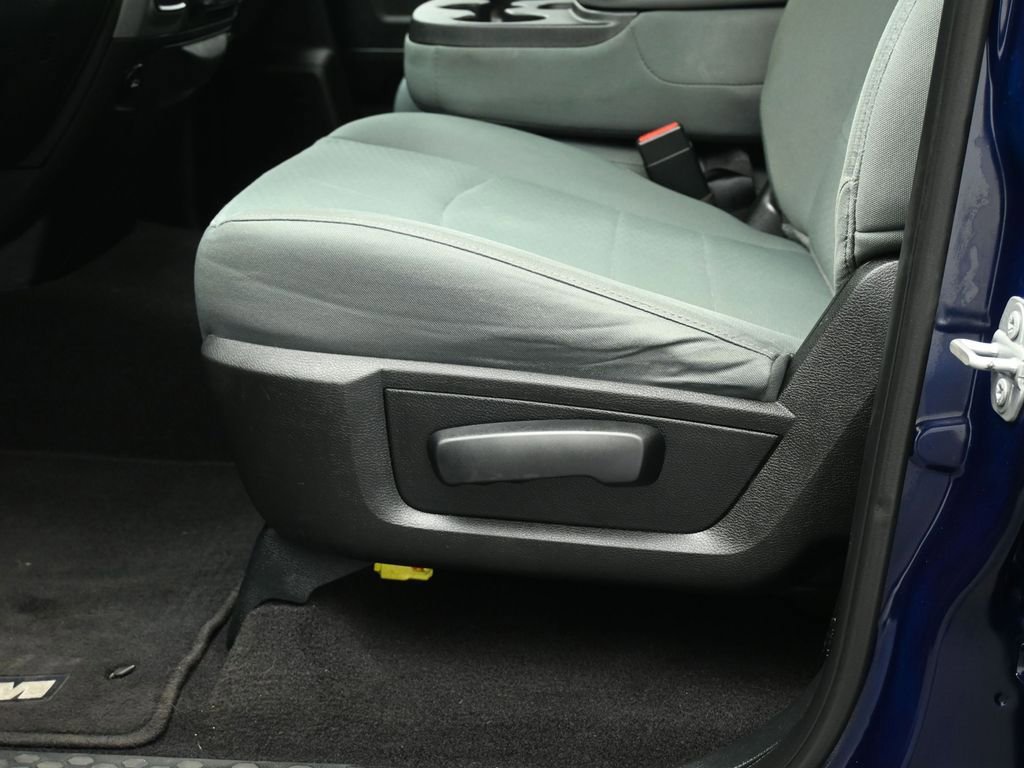 Used 2018 RAM 1500 Express image 11