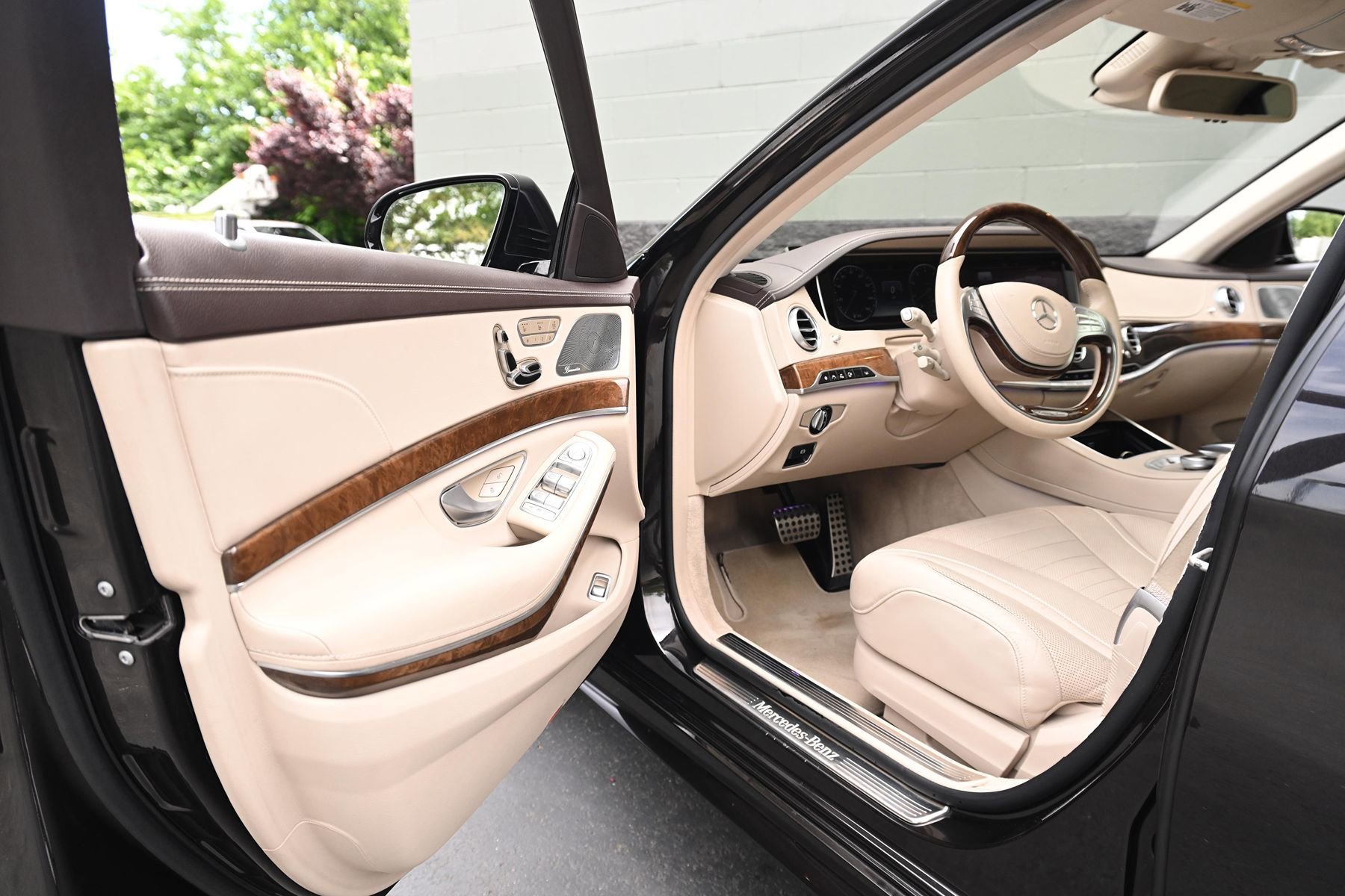 Used 2015 Mercedes-Benz S 550 4MATIC Sedan image 29