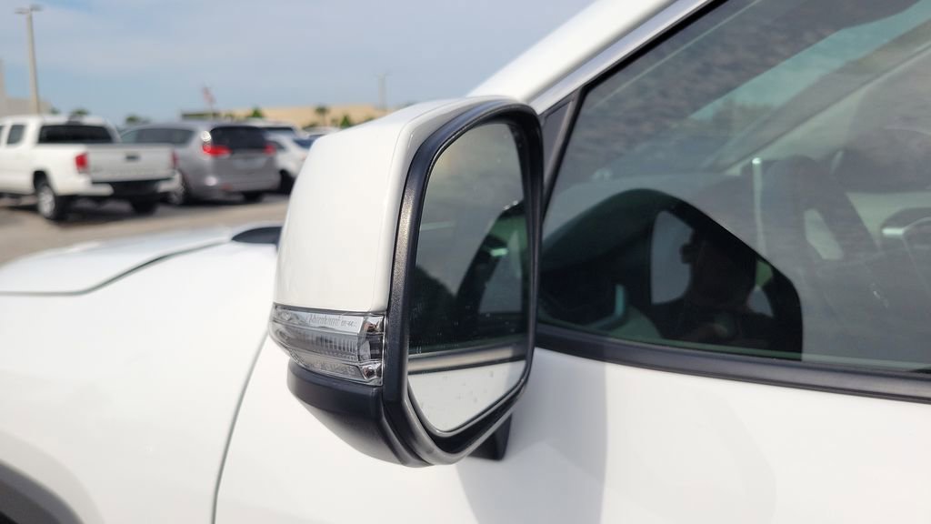 Certified 2024 Toyota RAV4 XLE AWD/4WD image 4