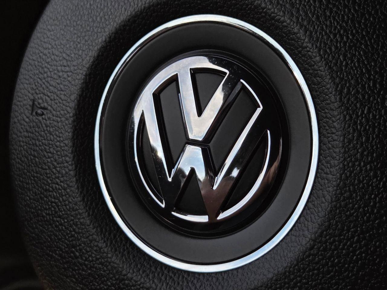 Used 2012 Volkswagen Beetle 2.0T image 29