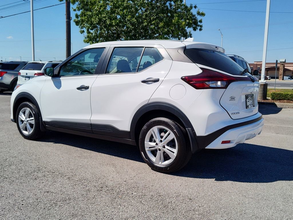 Used 2025 Nissan Kicks Play S image 4