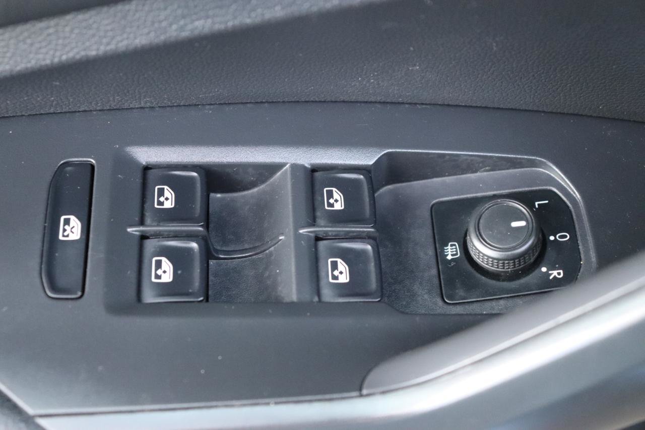 Used 2020 Volkswagen Jetta SE FWD image 42