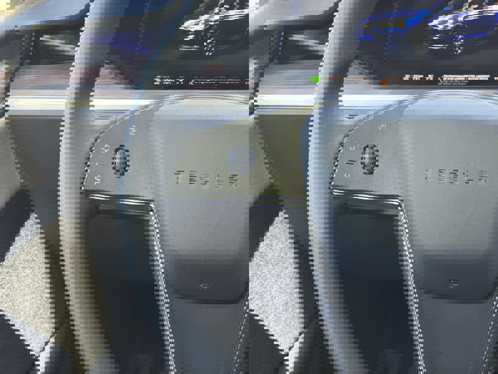 Used 2025 Tesla Model X image 13