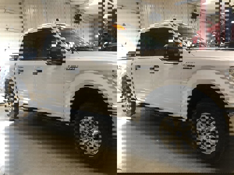 Used 2019 Ford F150 XLT w/ Equipment Group 301A Mid image 4