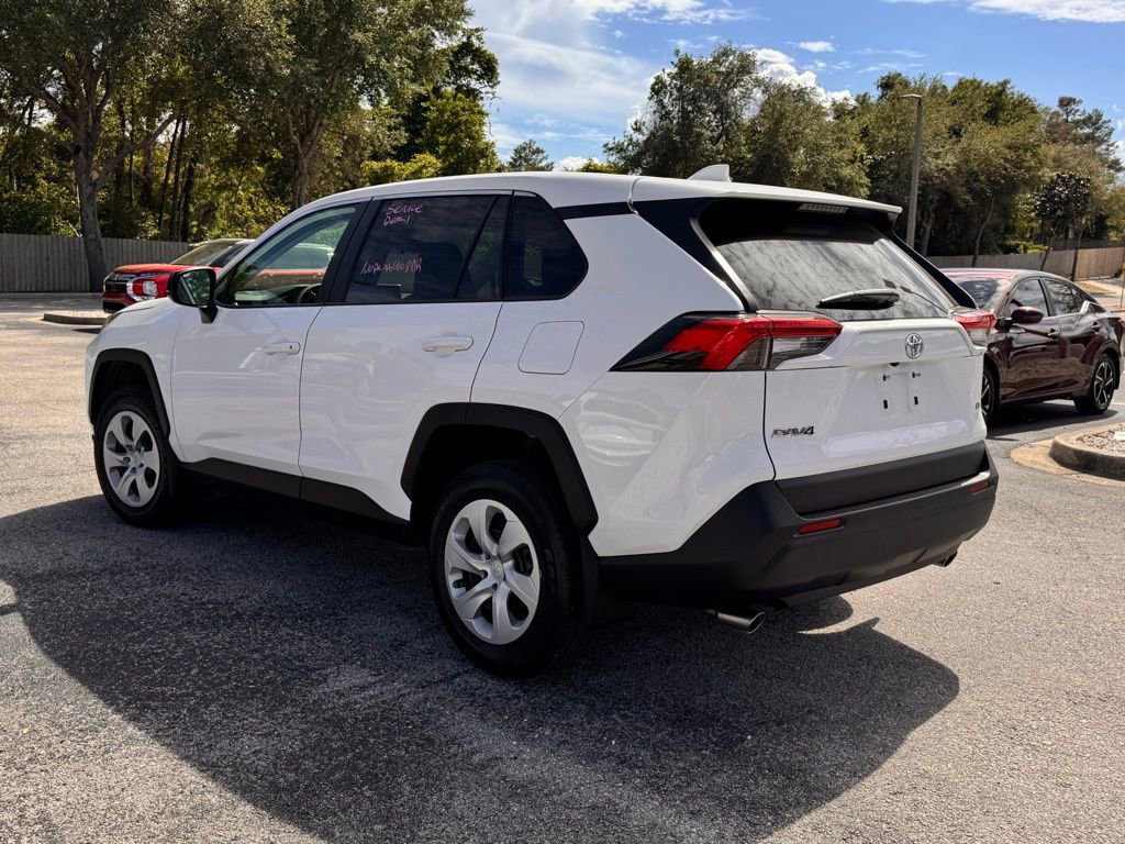 Used 2025 Toyota RAV4 LE image 4
