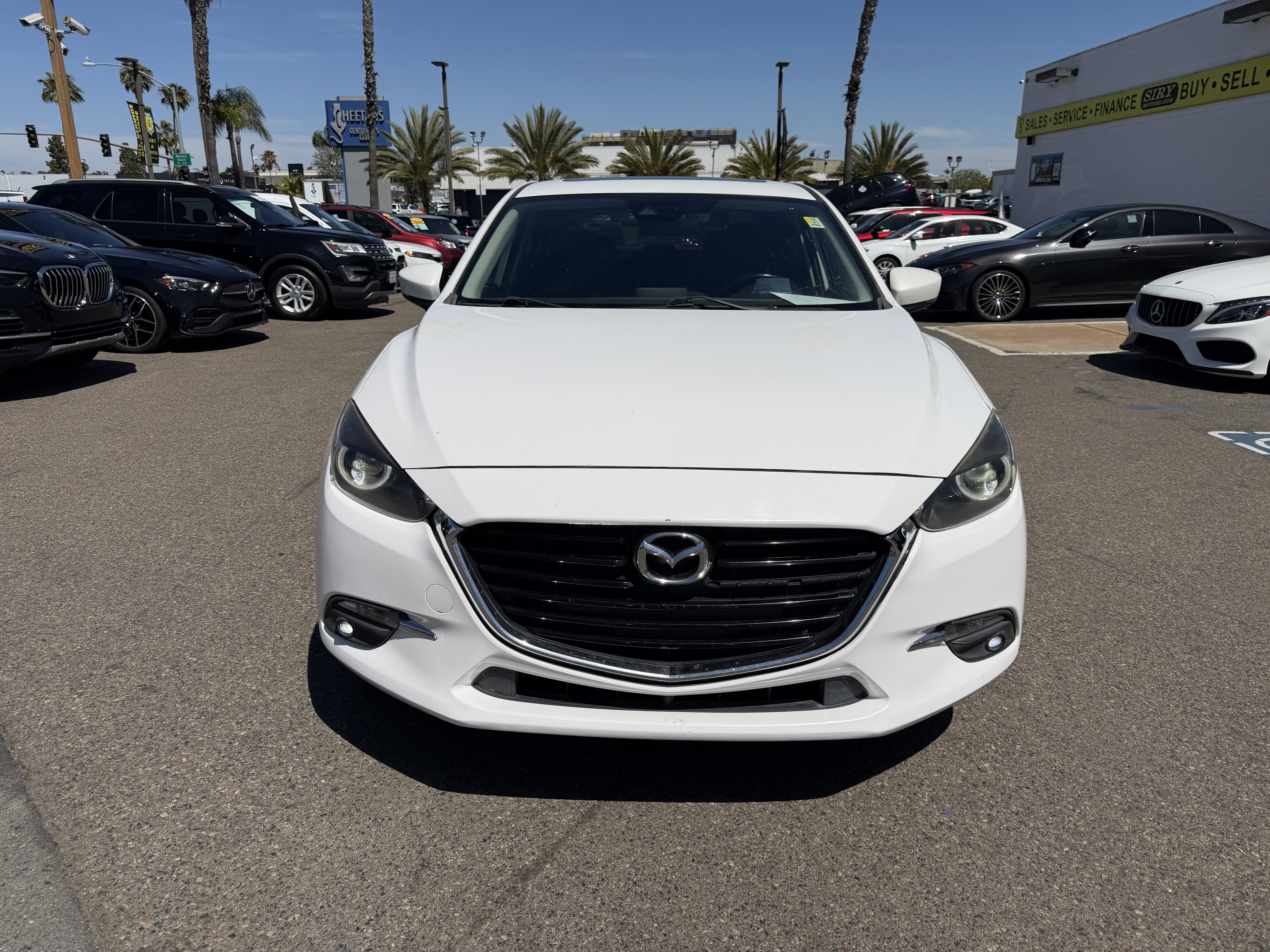 Used 2018 MAZDA MAZDA3 Grand Touring FWD image 2