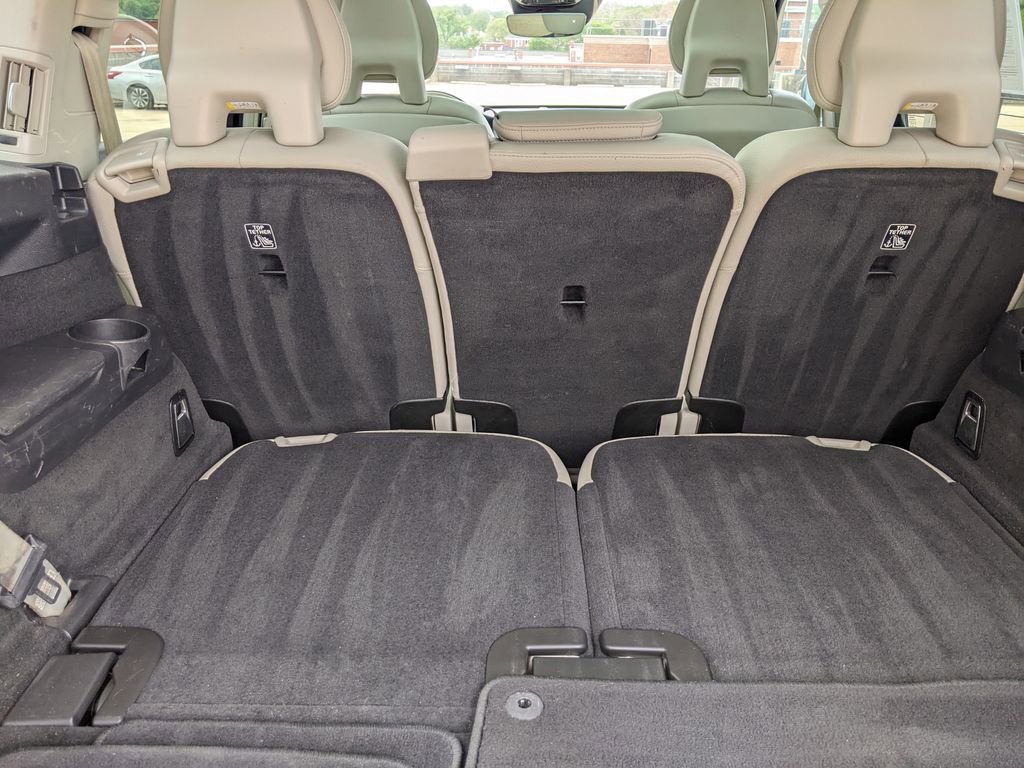 Used 2021 Volvo XC90 T5 Momentum w/ Advanced Package image 27