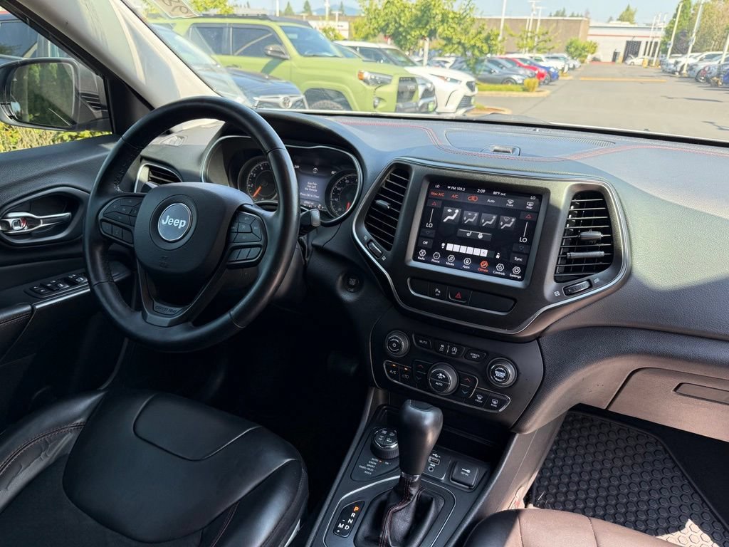 Used 2019 Jeep Cherokee Trailhawk w/ Comfort/Convenience Group AWD/4WD image 21