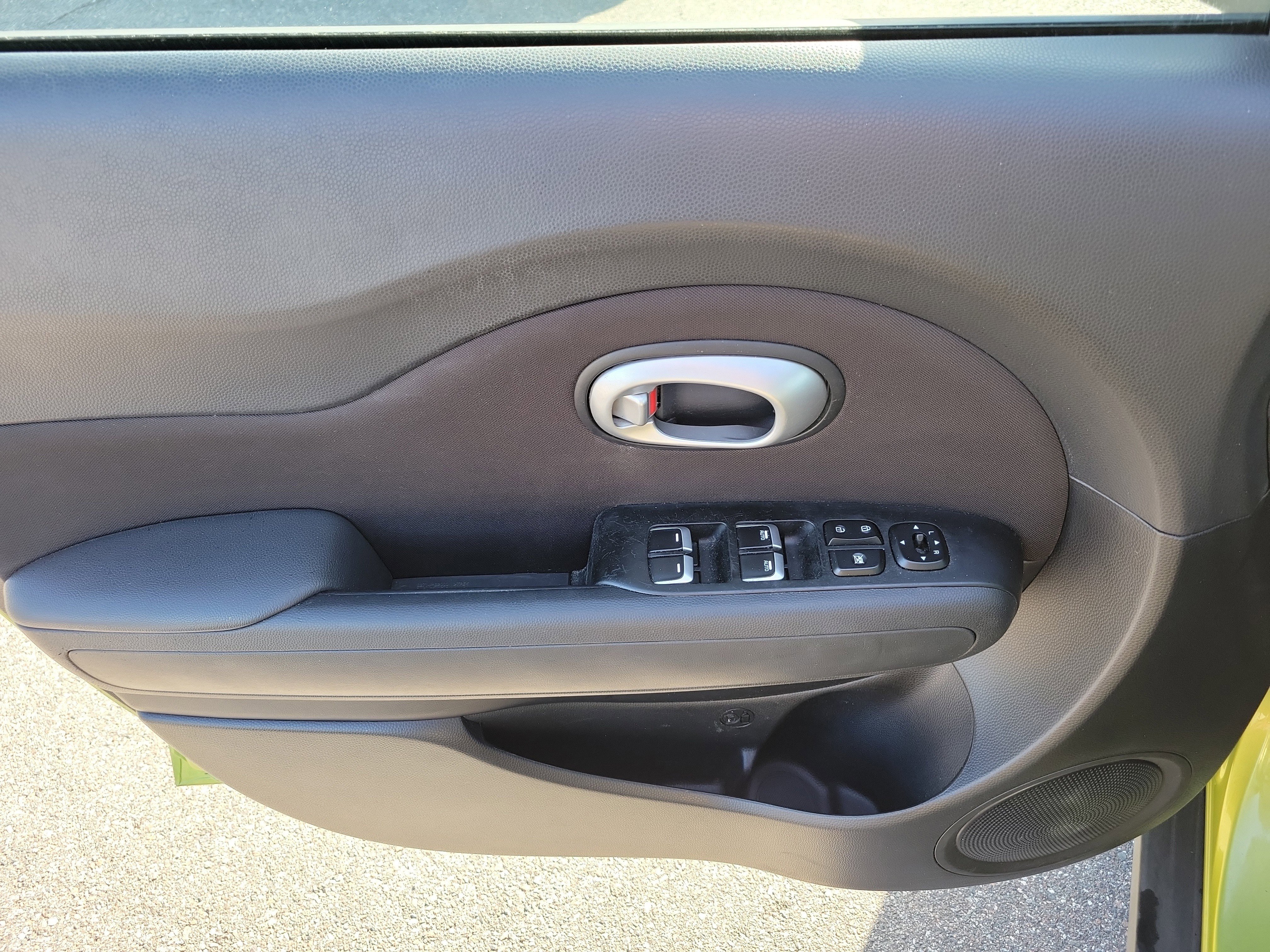 Used 2018 Kia Soul + image 19