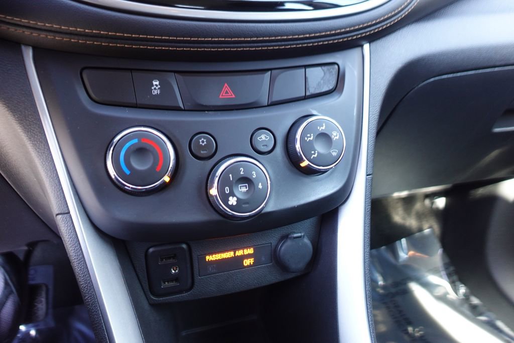 Used 2018 Chevrolet Trax LS image 17
