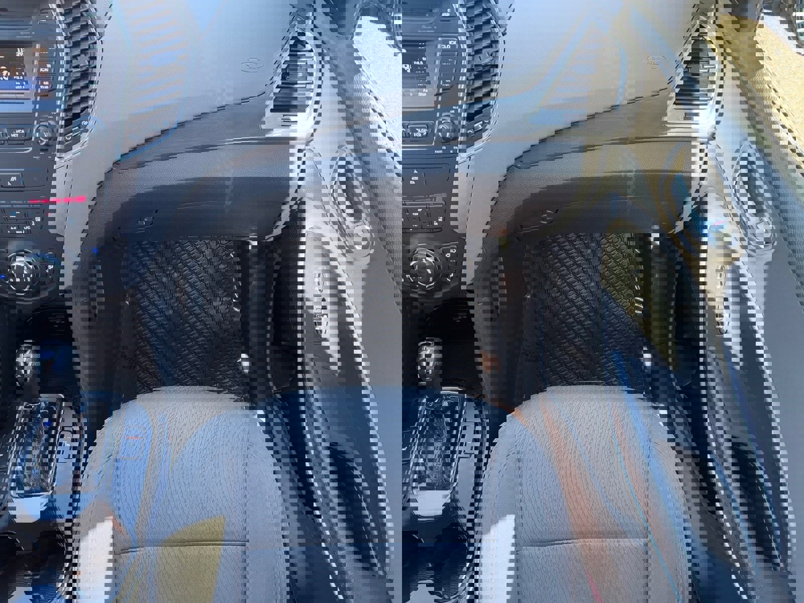 Used 2015 Hyundai Santa Fe Sport w/ Option Group 02 image 15