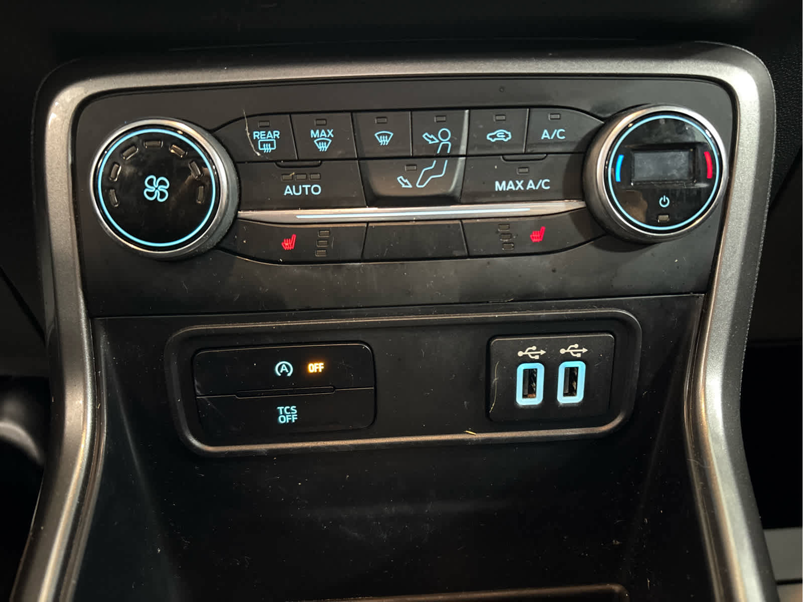 Used 2020 Ford EcoSport SE w/ SE Convenience Package image 20