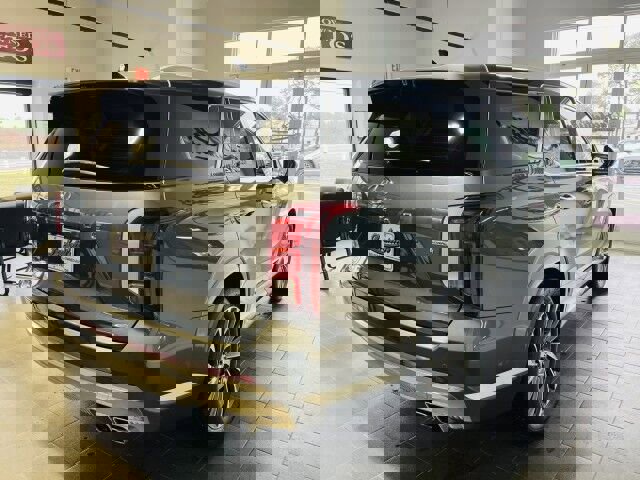 Used 2025 Hyundai Palisade Calligraphy image 5