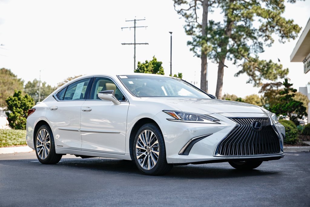 Used 2021 Lexus ES 300h w/ Premium Package