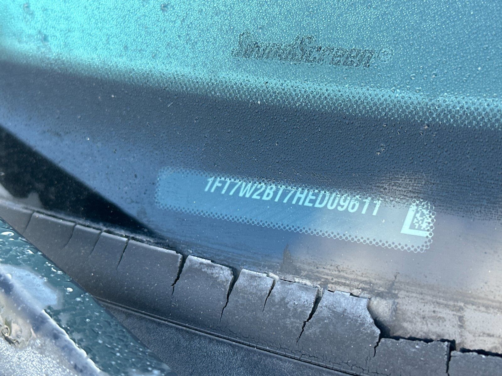 Used 2017 Ford F250 Lariat w/ Lariat Ultimate Package AWD/4WD image 3