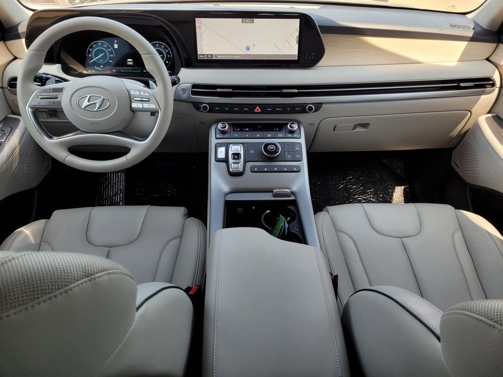Used 2024 Hyundai Palisade Limited image 17