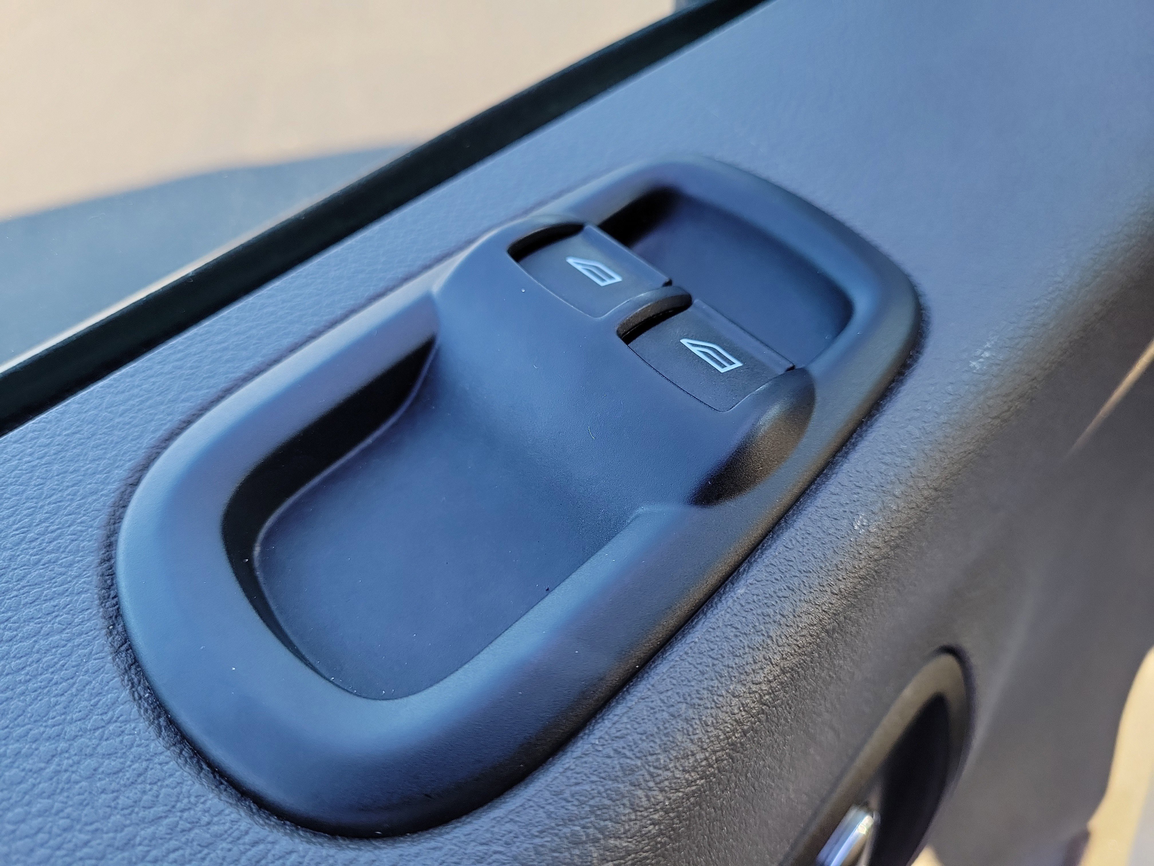 Used 2023 Ford Transit 250 Medium Roof w/ Load Area Protection Package image 17