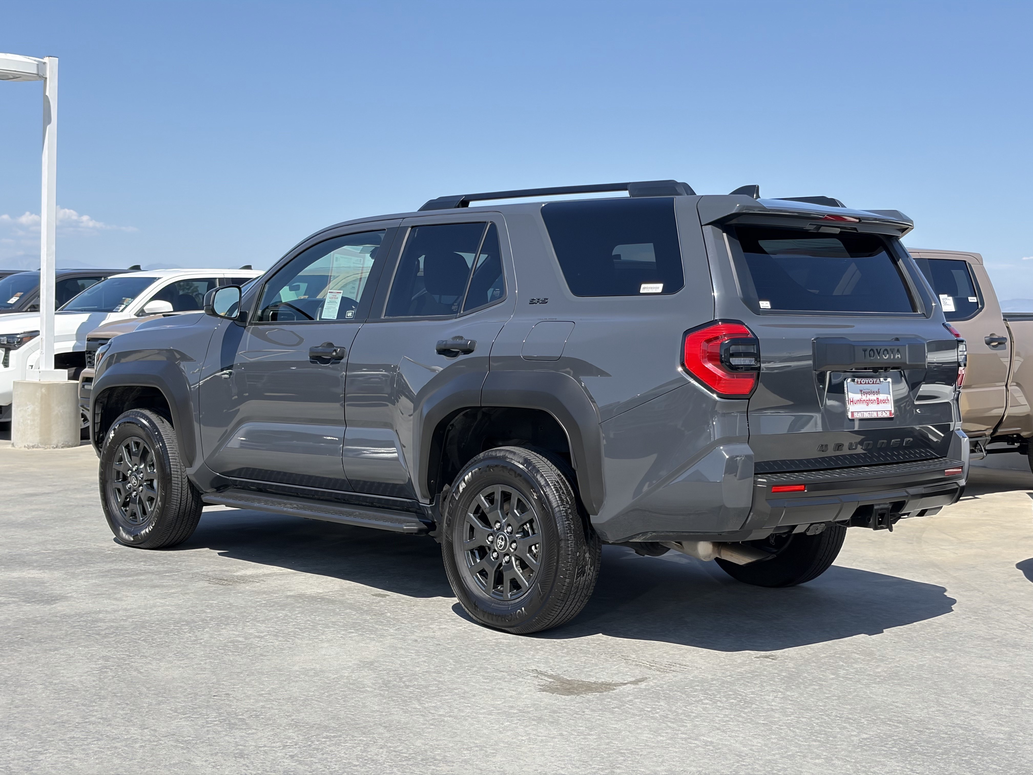 Certified 2025 Toyota 4Runner SR5 AWD/4WD image 5