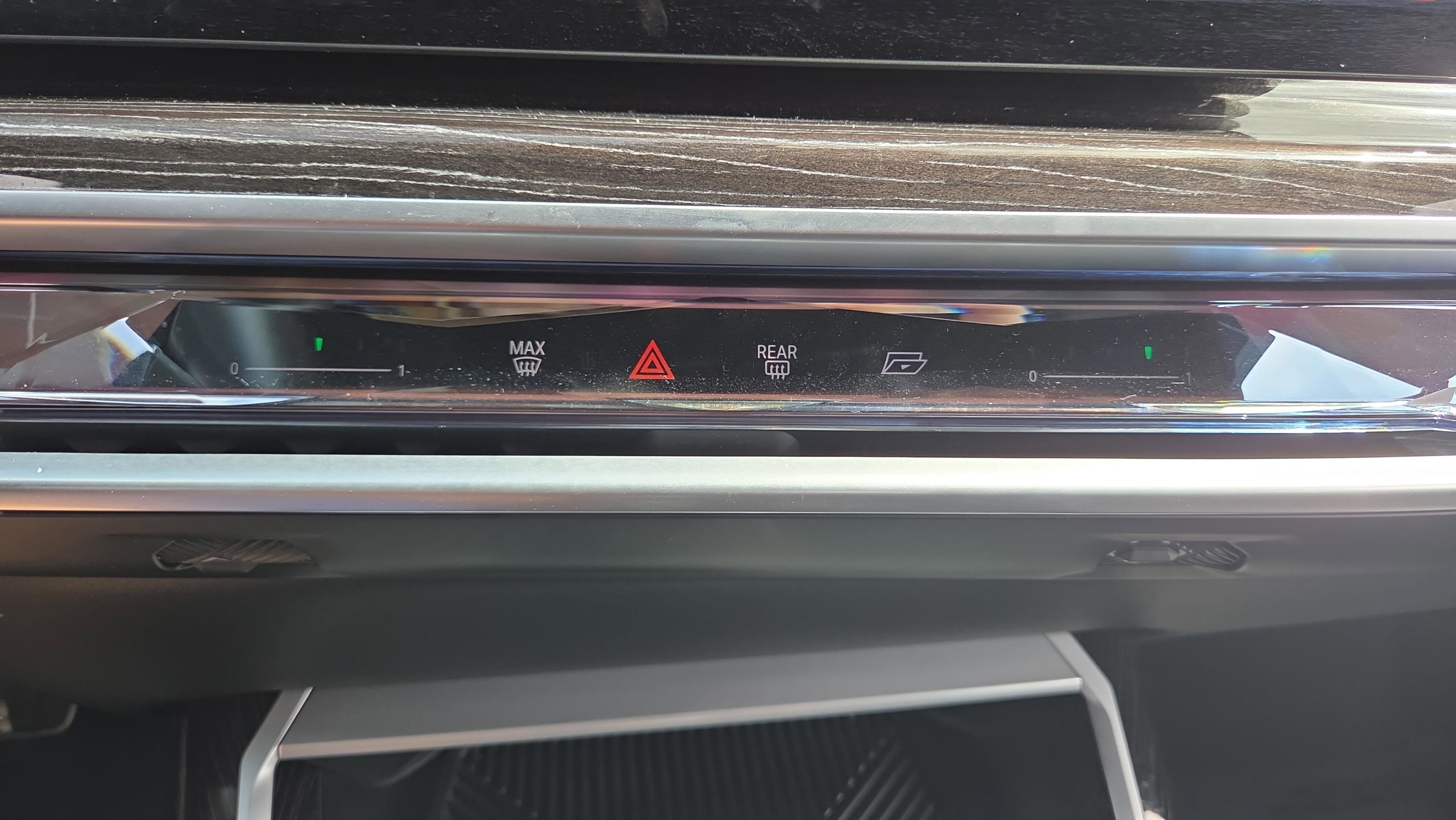 Certified 2023 BMW 740i RWD image 32