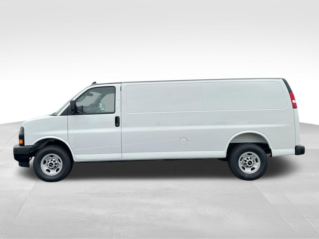 New 2025 GMC Savana 3500 Extended RWD image 5