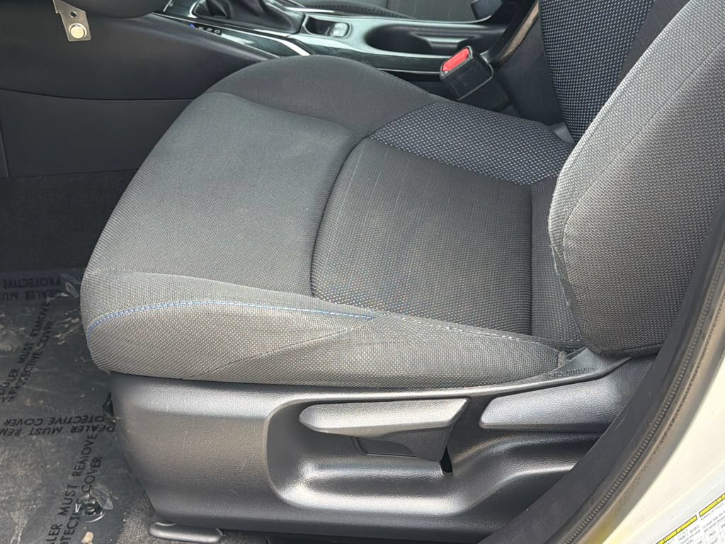 Used 2022 Toyota Corolla SE FWD image 18