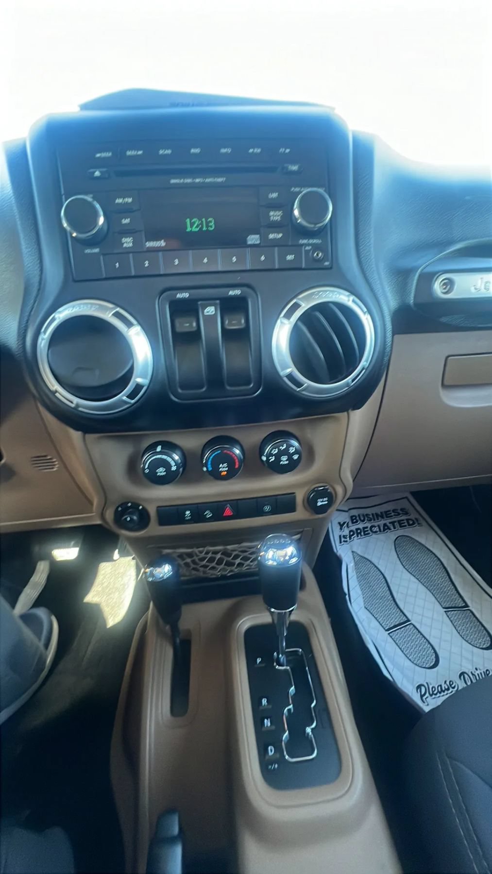 Used 2013 Jeep Wrangler Sahara w/ Dual Top Group AWD/4WD image 19