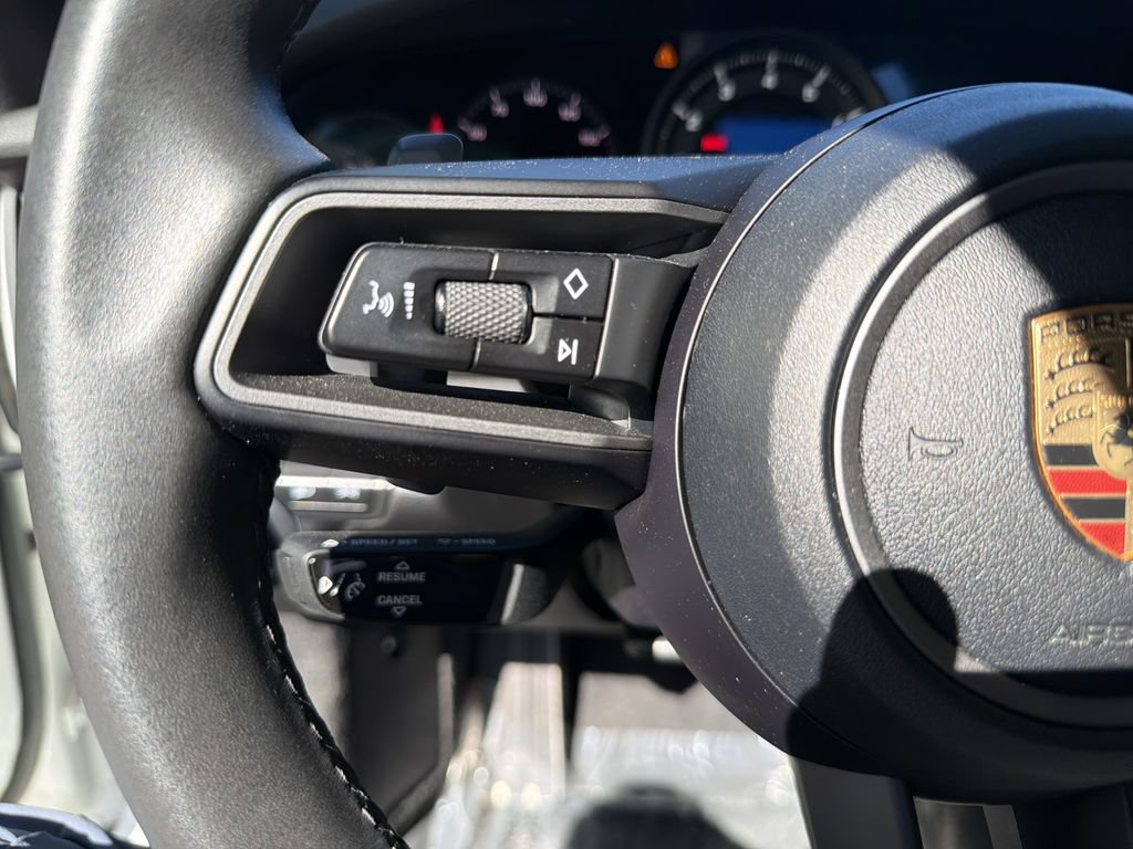 Used 2022 Porsche 911 Carrera 4S AWD/4WD image 6