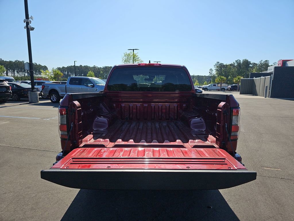 Used 2024 Nissan Frontier SV RWD image 16