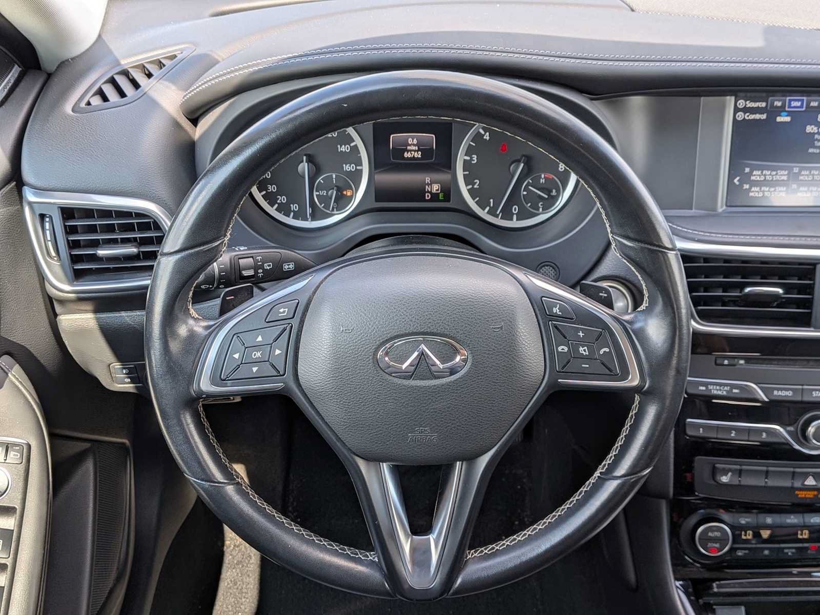 Used 2018 INFINITI QX30 Premium w/ Navigation Package AWD/4WD image 22