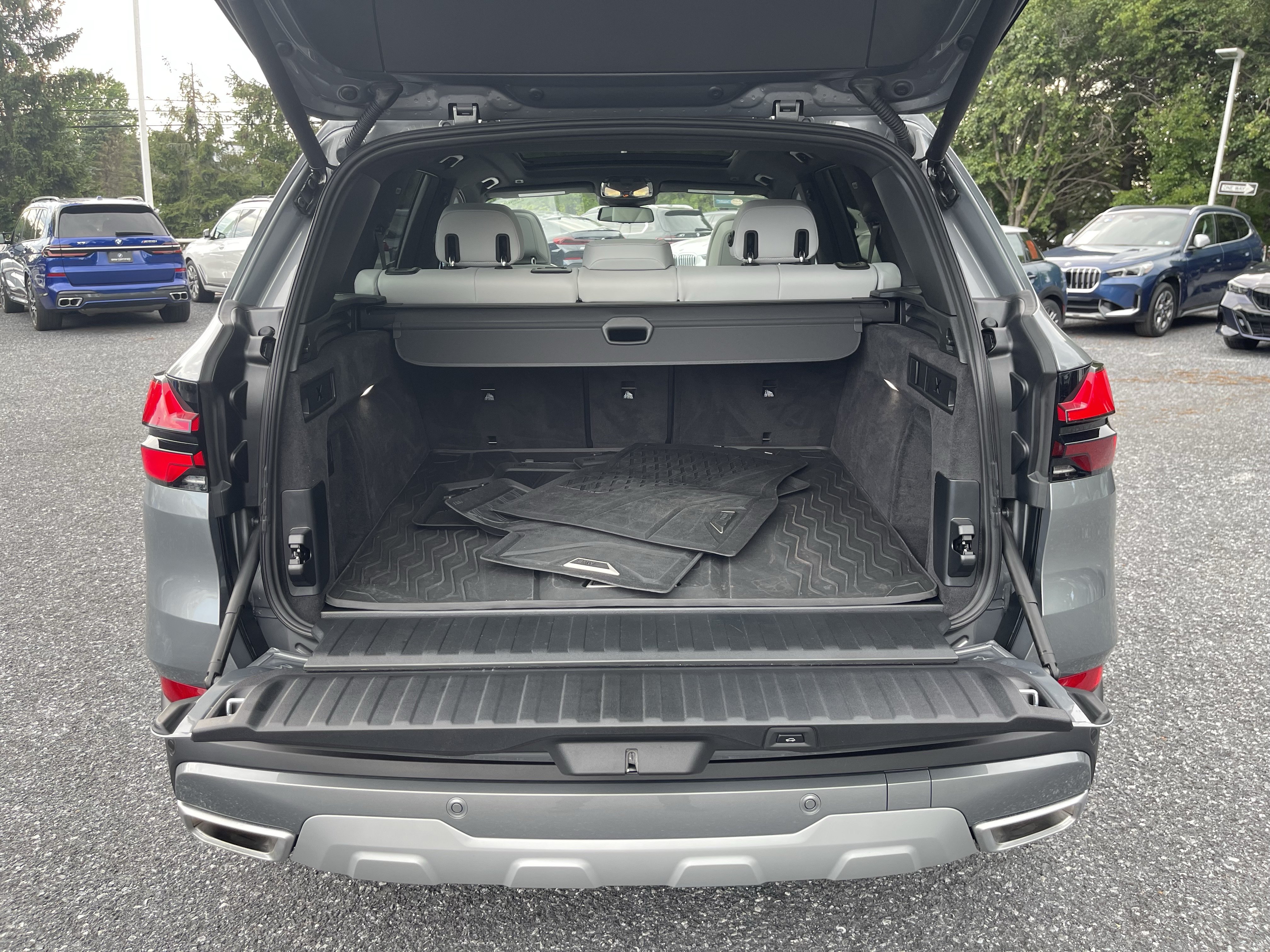 Used 2025 BMW X5 xDrive40i w/ Climate Comfort Package AWD/4WD image 8