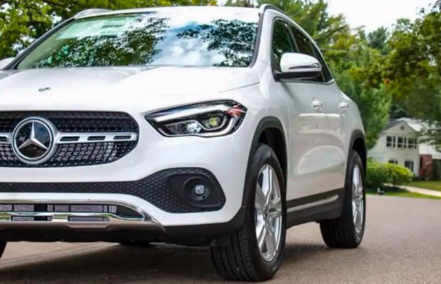 New 2026 Mercedes-Benz GLA 35 AMG 4MATIC image 24