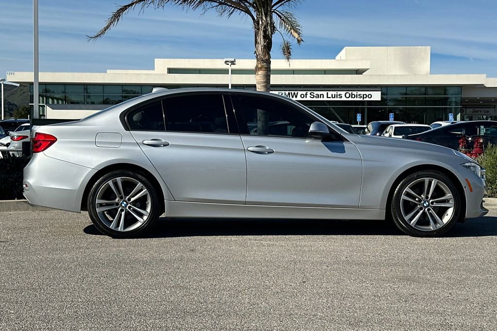 Used 2016 BMW 328i Sedan w/ Technology Package image 2