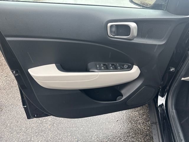 Certified 2024 Hyundai Venue SEL image 10