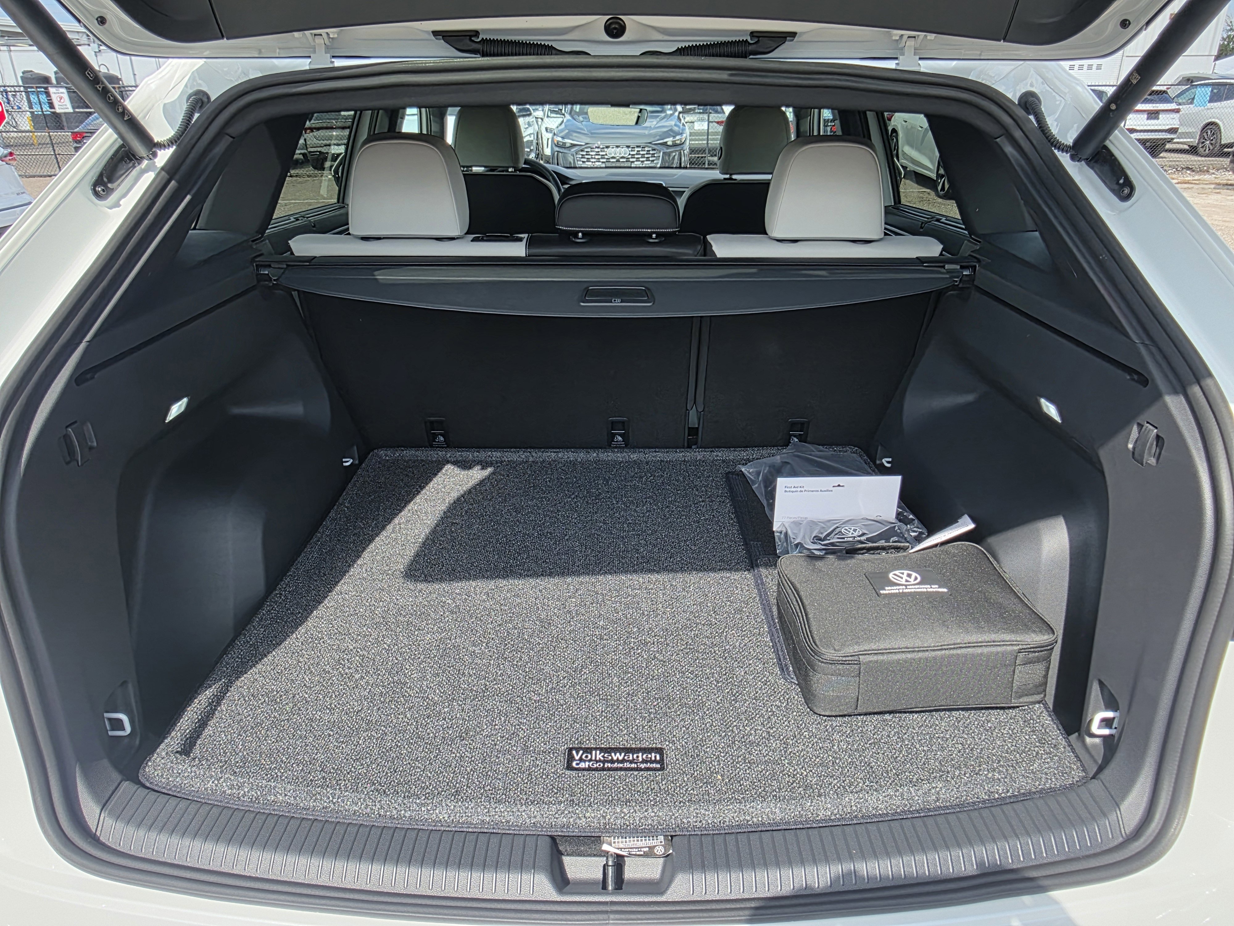 New 2026 Volkswagen Atlas Cross Sport SEL Premium R-Line image 12