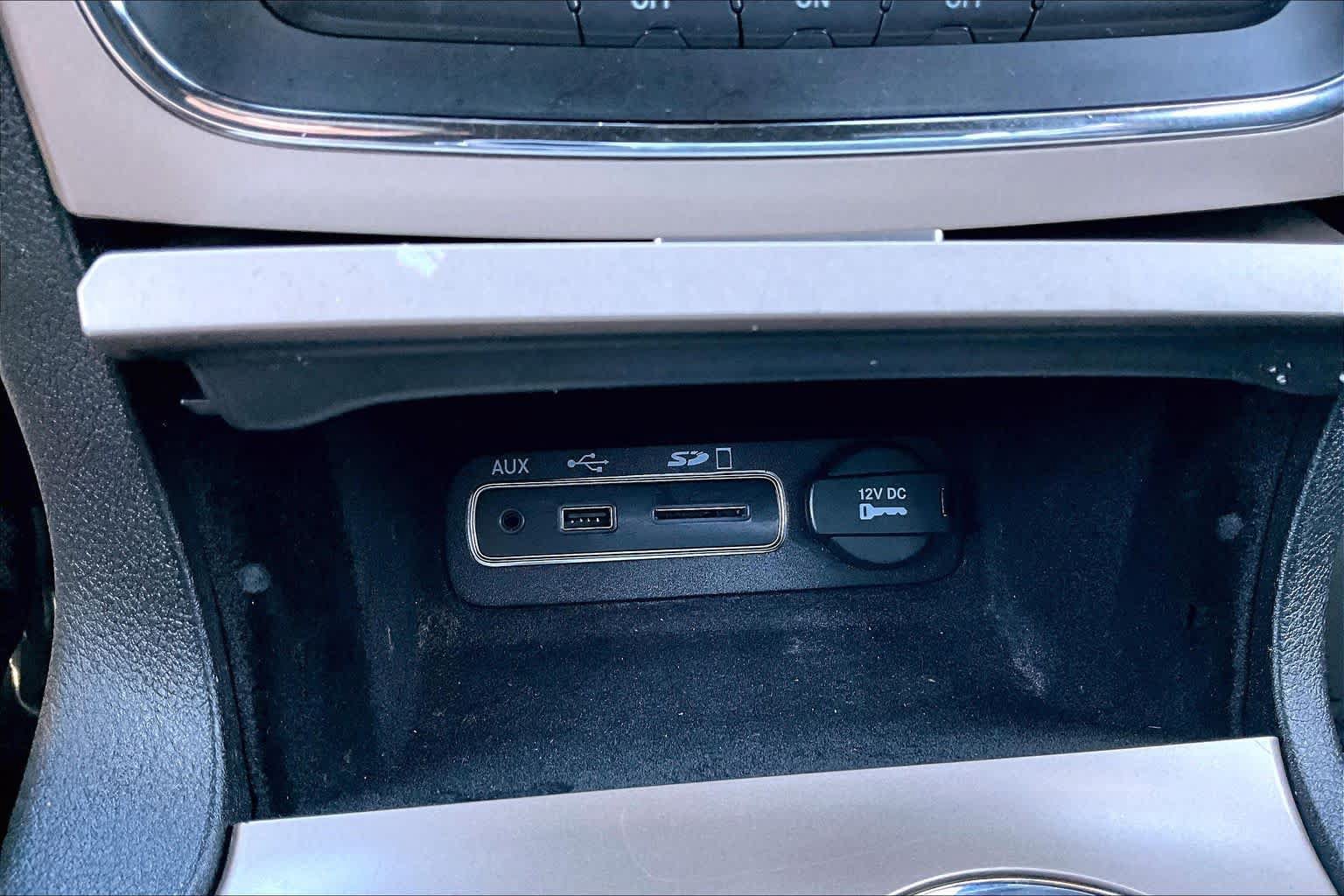 Used 2014 Jeep Grand Cherokee Overland AWD/4WD image 35