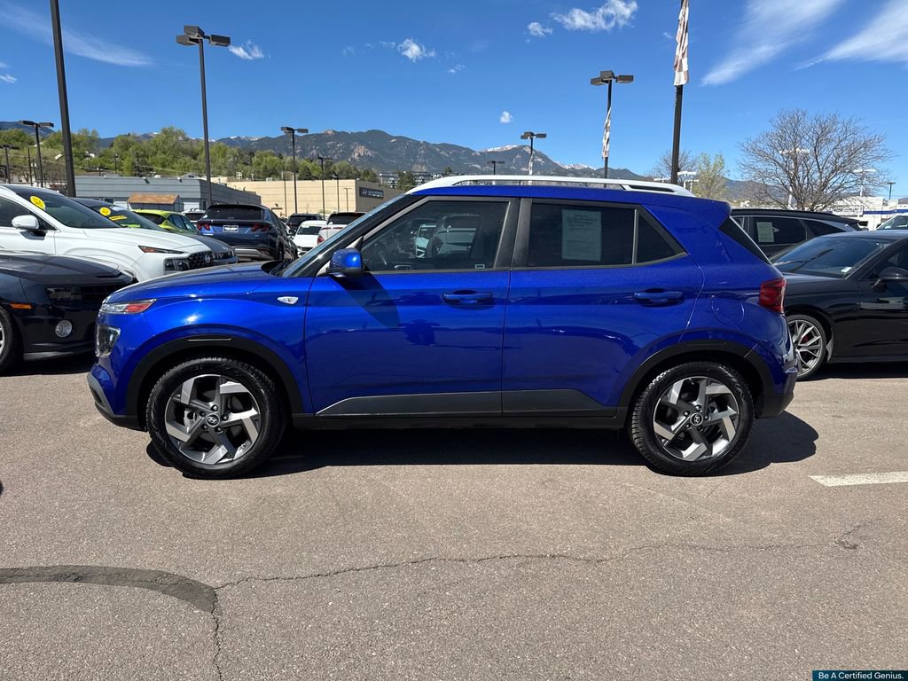 Certified 2023 Hyundai Venue SEL image 21