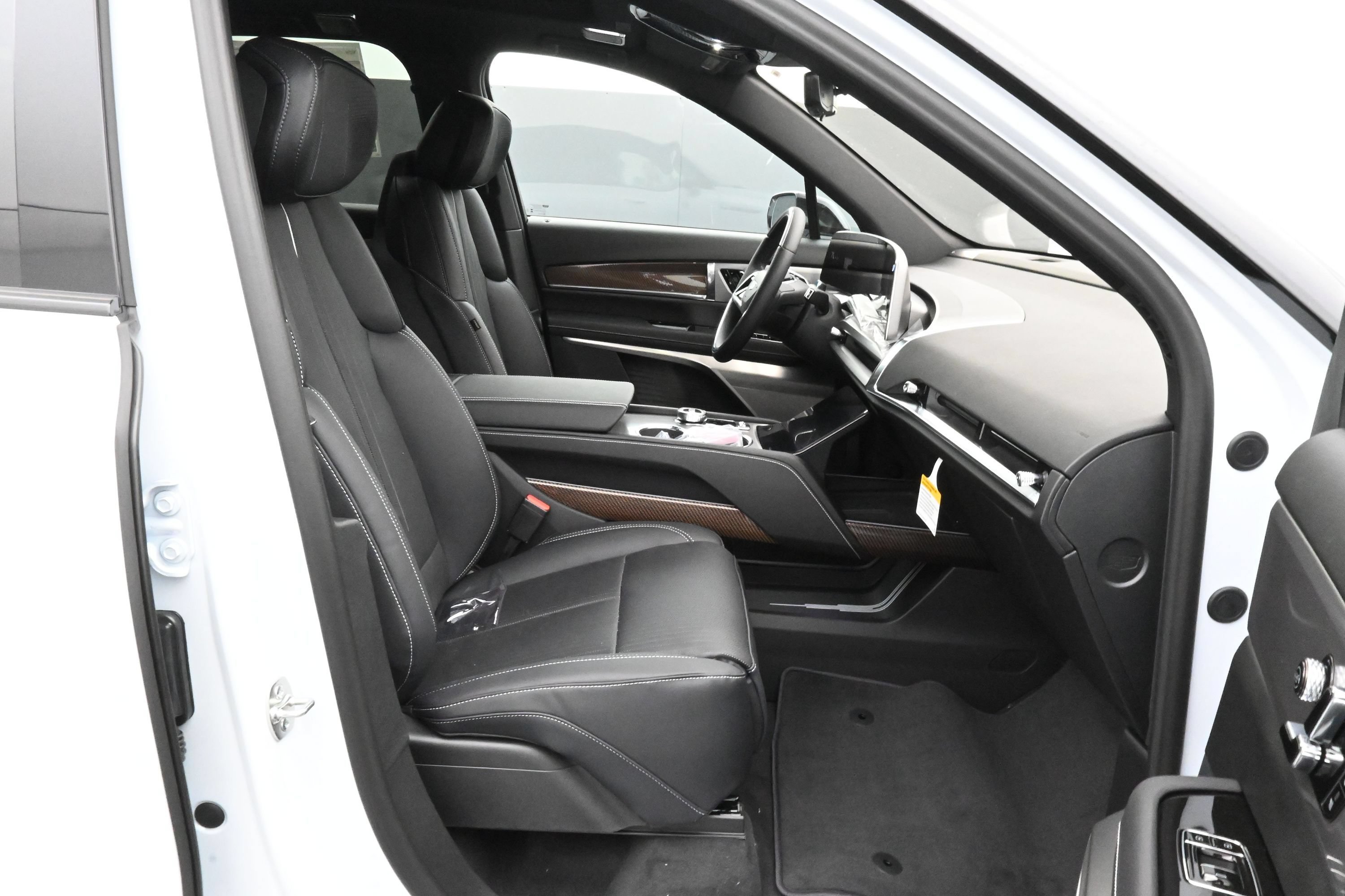 New 2027 Cadillac Vistiq Sport AWD/4WD image 13