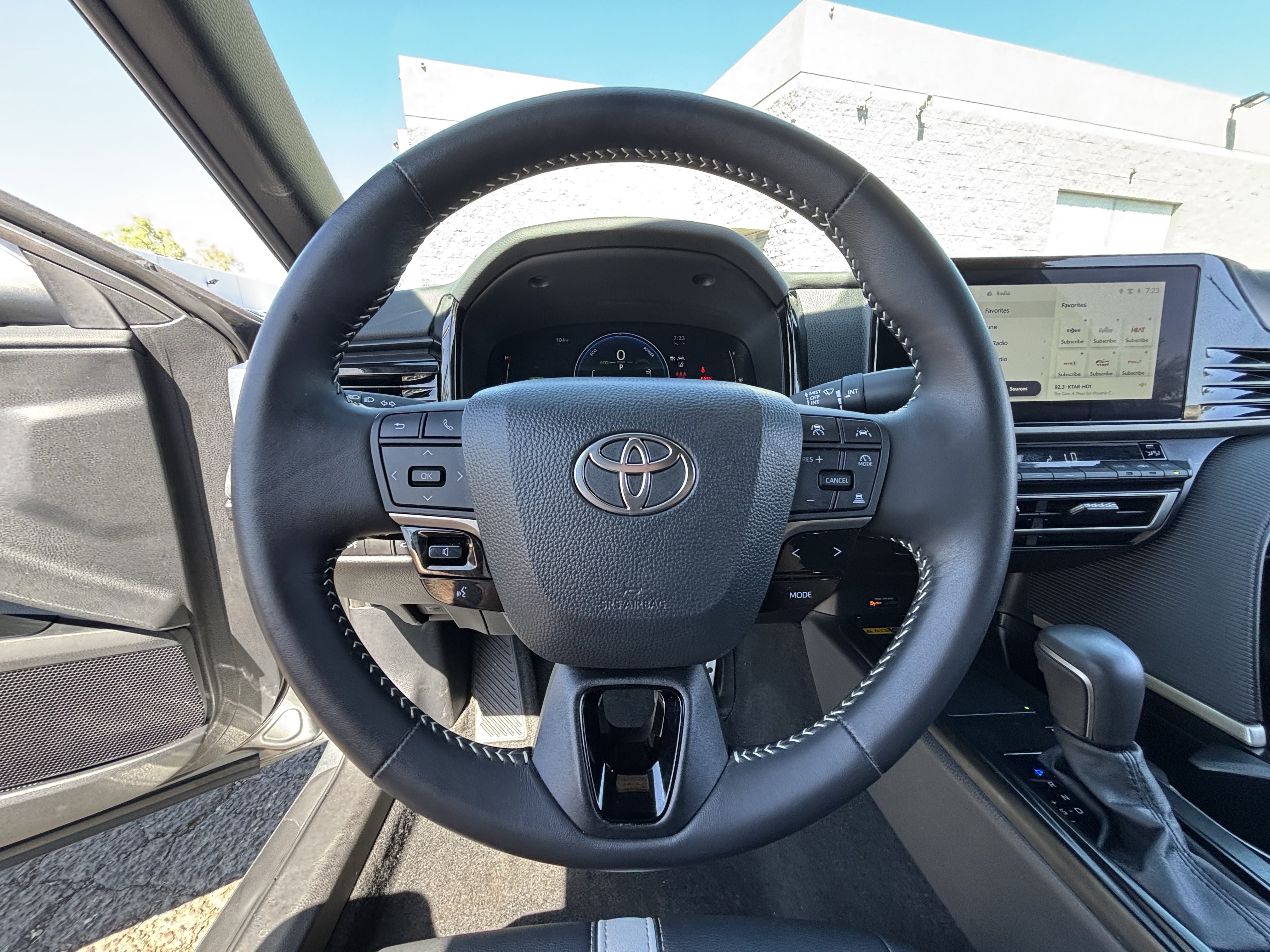 Used 2026 Toyota Camry SE w/ Convenience Package FWD image 26
