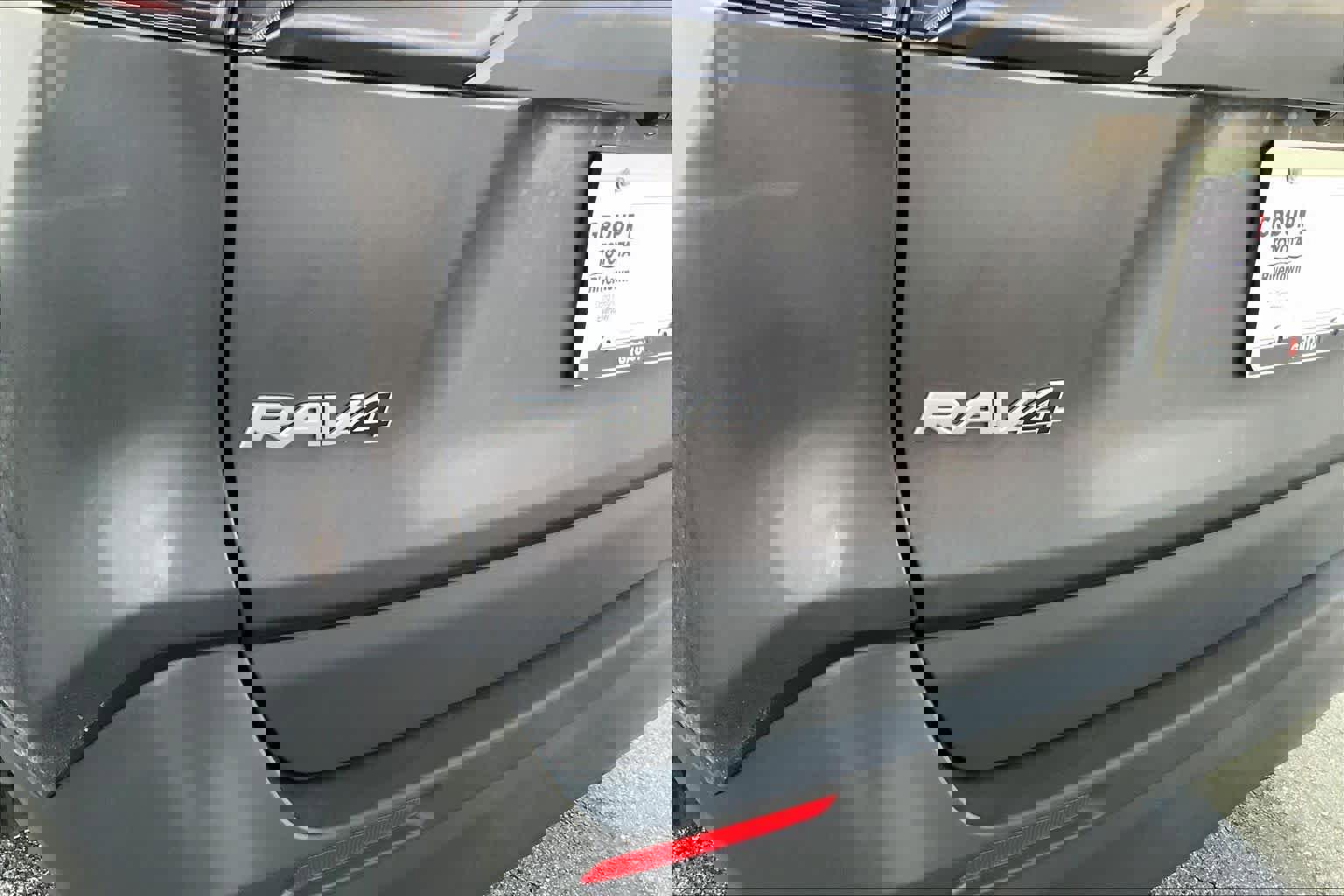 Used 2024 Toyota RAV4 XLE image 30