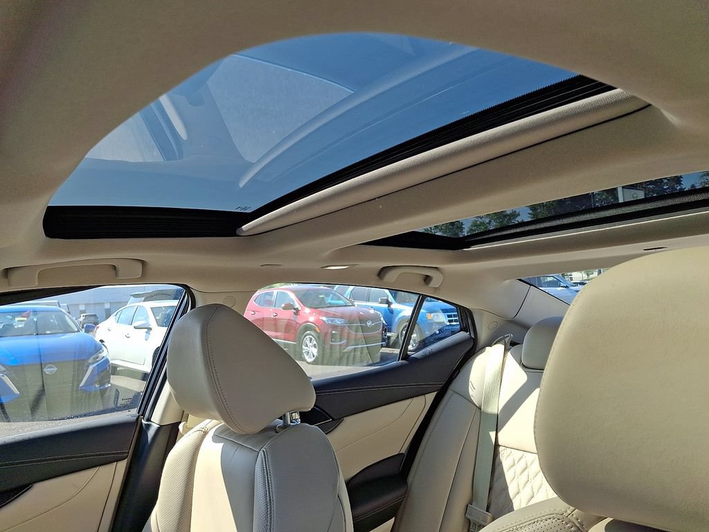 Certified 2023 Nissan Maxima Platinum w/ Sport Mat Group FWD image 15