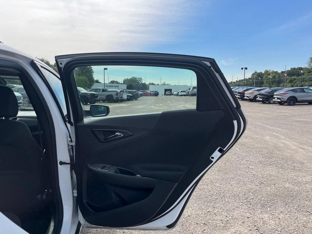 Used 2024 Chevrolet Malibu LT FWD image 32