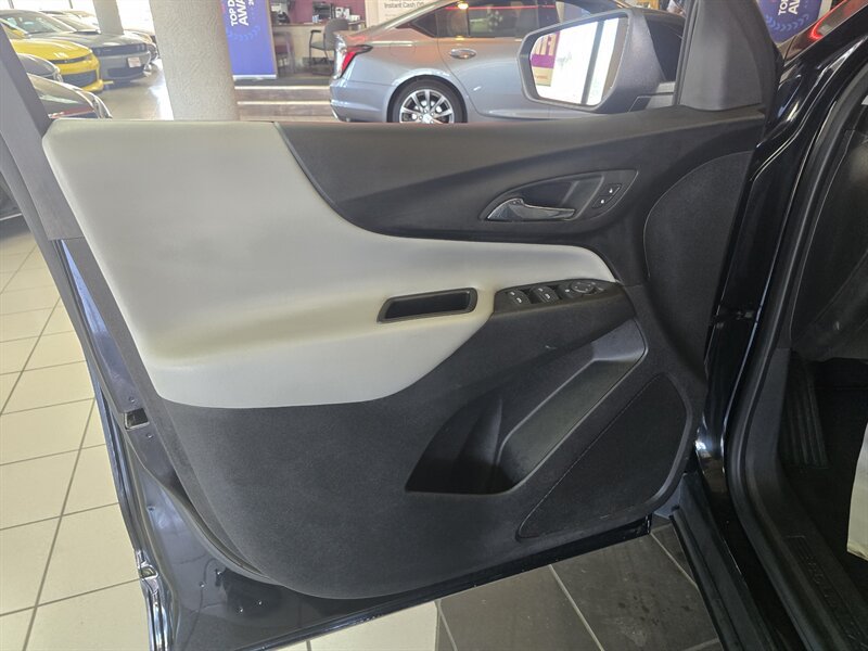 Used 2023 Chevrolet Equinox LS w/ LS Convenience Package FWD image 7