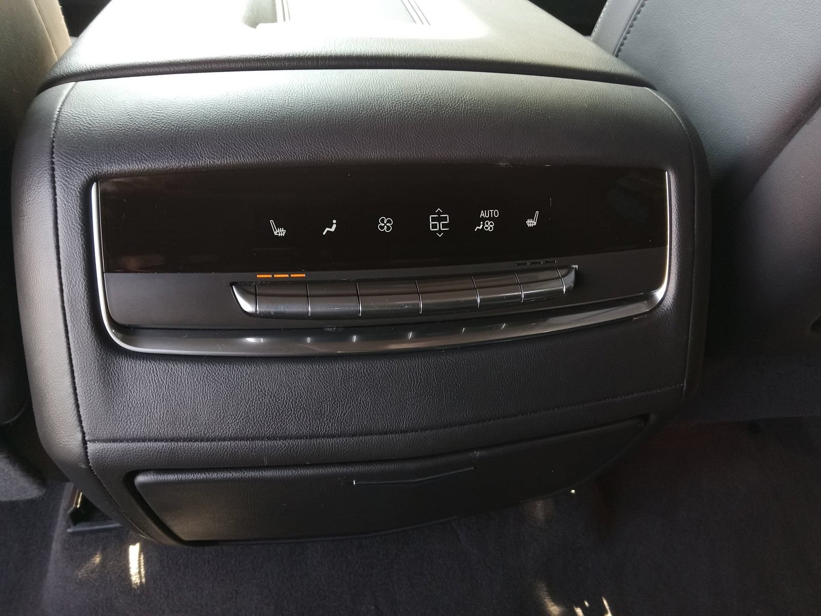 Used 2024 Cadillac Escalade Sport AWD/4WD image 24