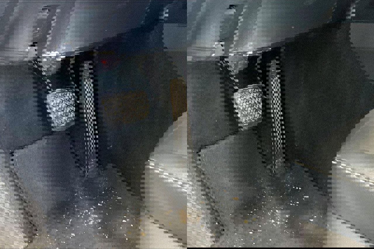 Used 2020 Toyota Camry XSE image 22