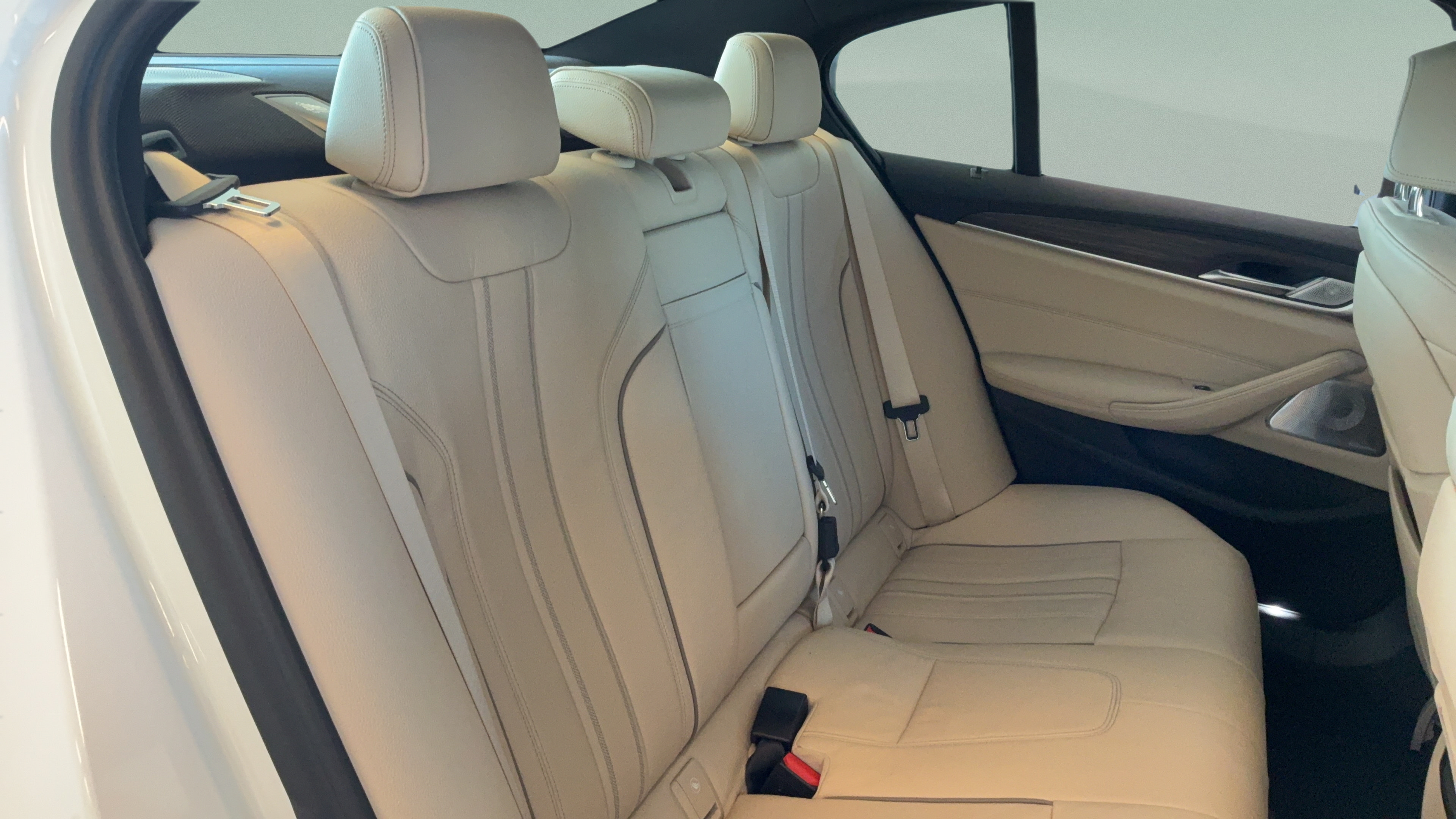 Used 2017 BMW 540i RWD image 40