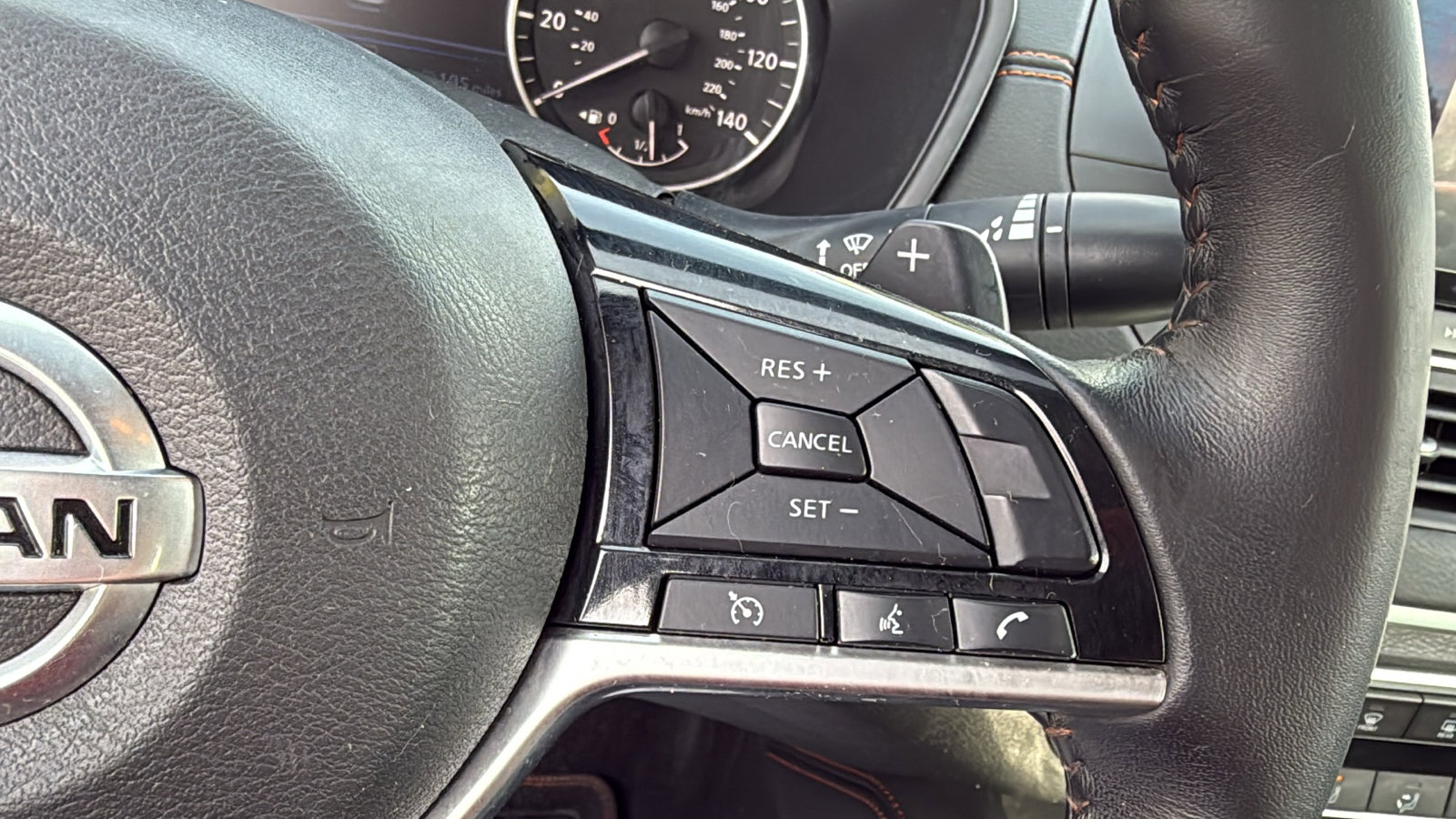 Used 2020 Nissan Altima 2.5 SR FWD image 11