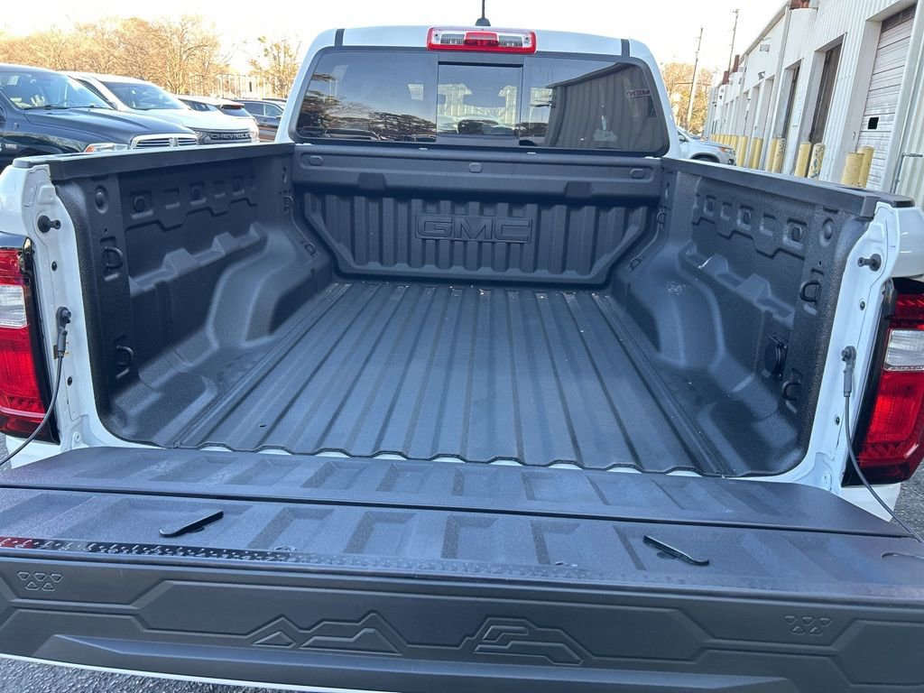 Certified 2025 GMC Canyon Denali image 21